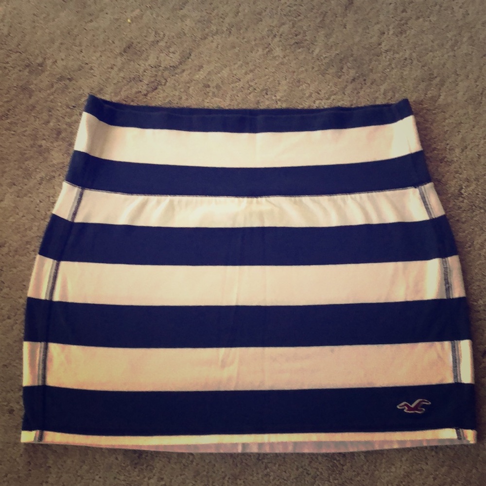 Hollister skirt